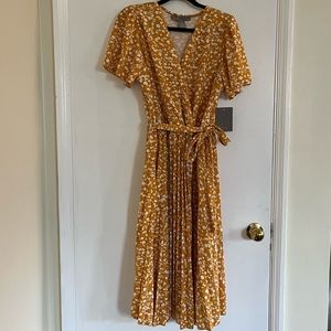 Lark & Grey Floral Midi Dress